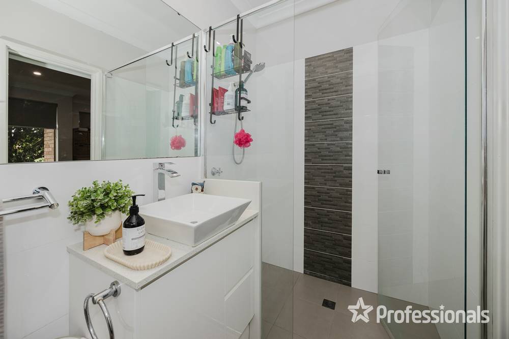7 Spinnaker Crest, BALLAJURA, WA 6066