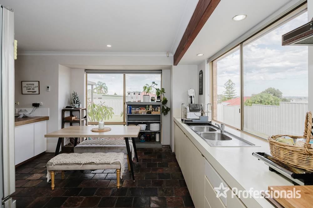 7 Spinnaker Crest, BALLAJURA, WA 6066
