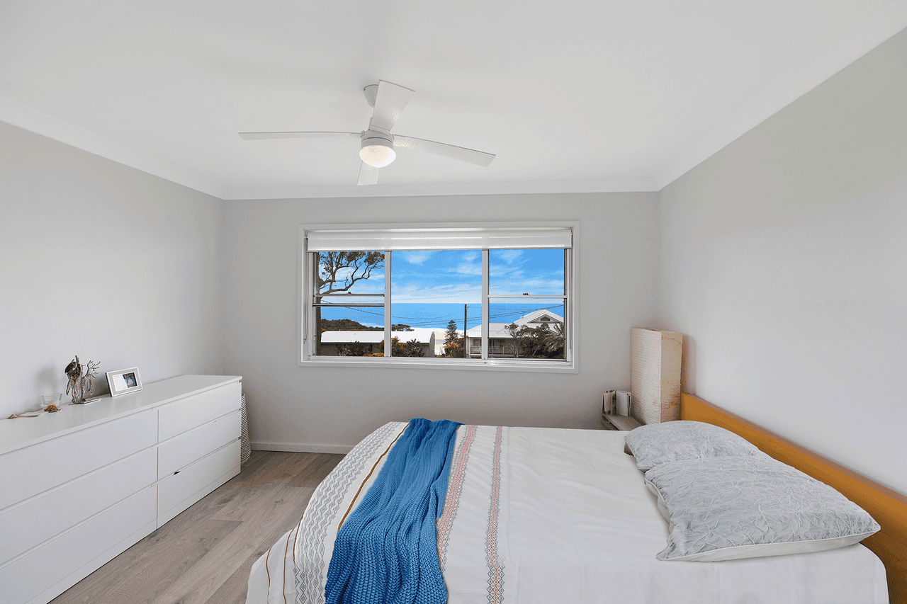 25 McGee Avenue, WAMBERAL, NSW 2260