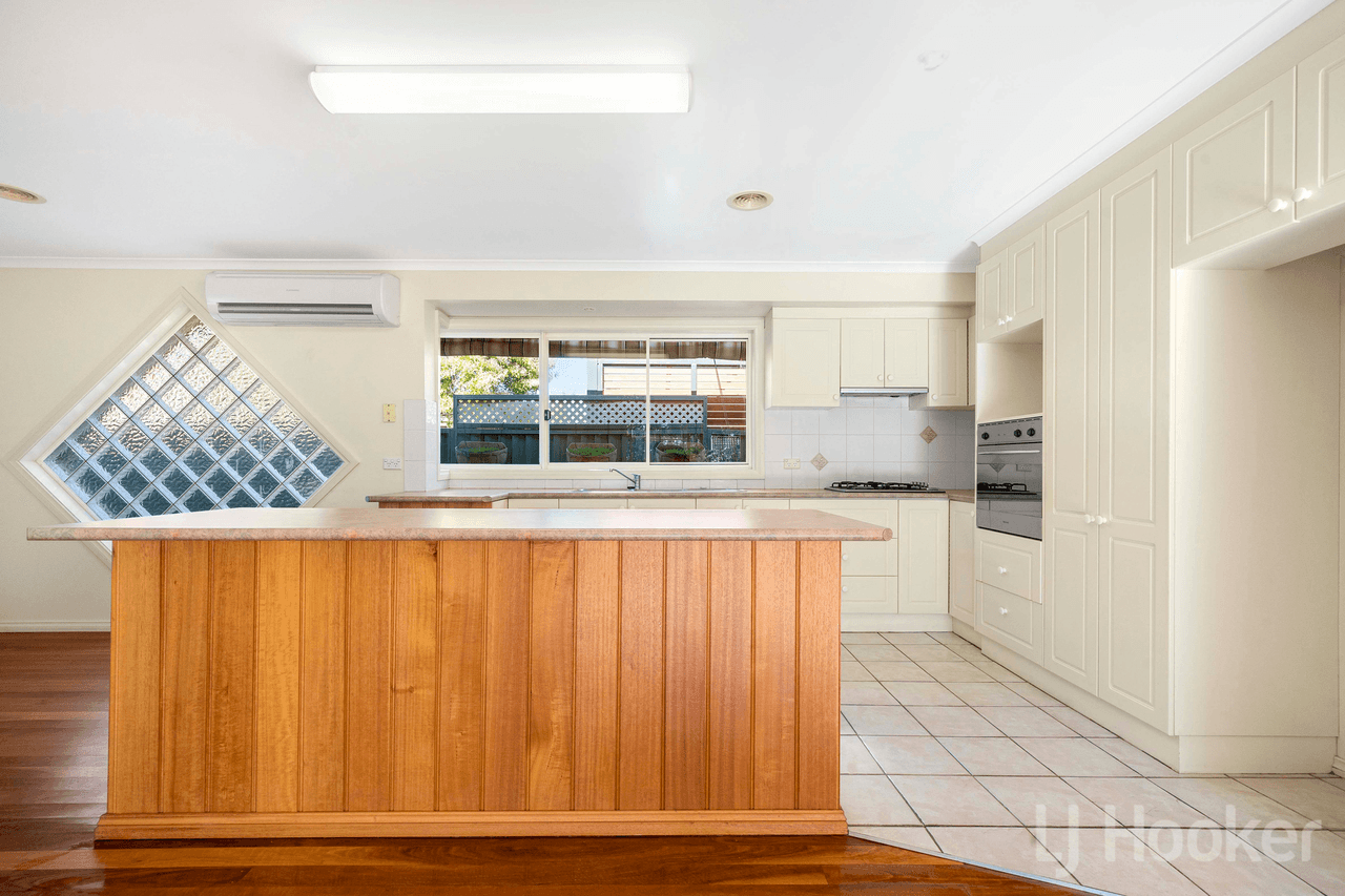 43 Allumba Street, QUEANBEYAN WEST, NSW 2620