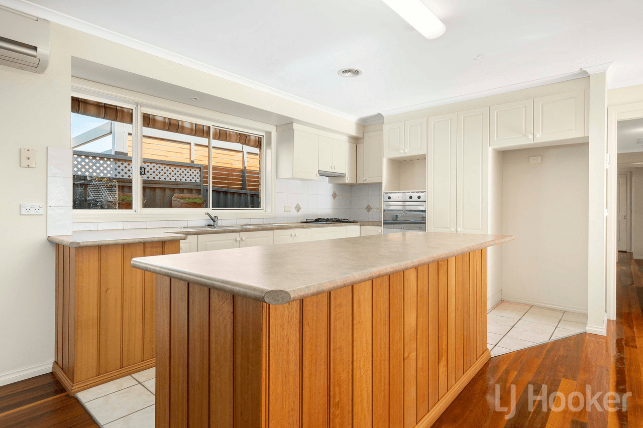 43 Allumba Street, QUEANBEYAN WEST, NSW 2620