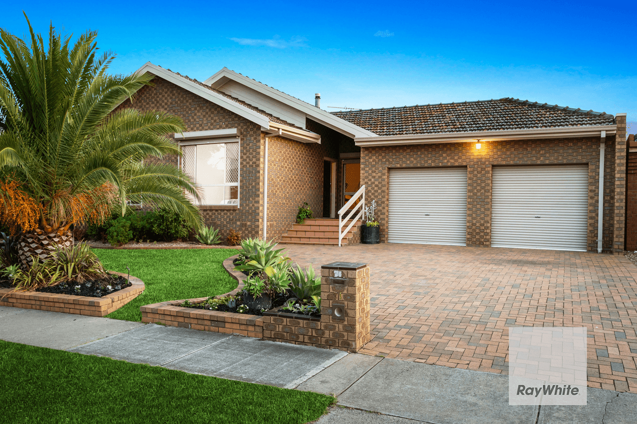 71 Parmelia Drive, TAYLORS LAKES, VIC 3038