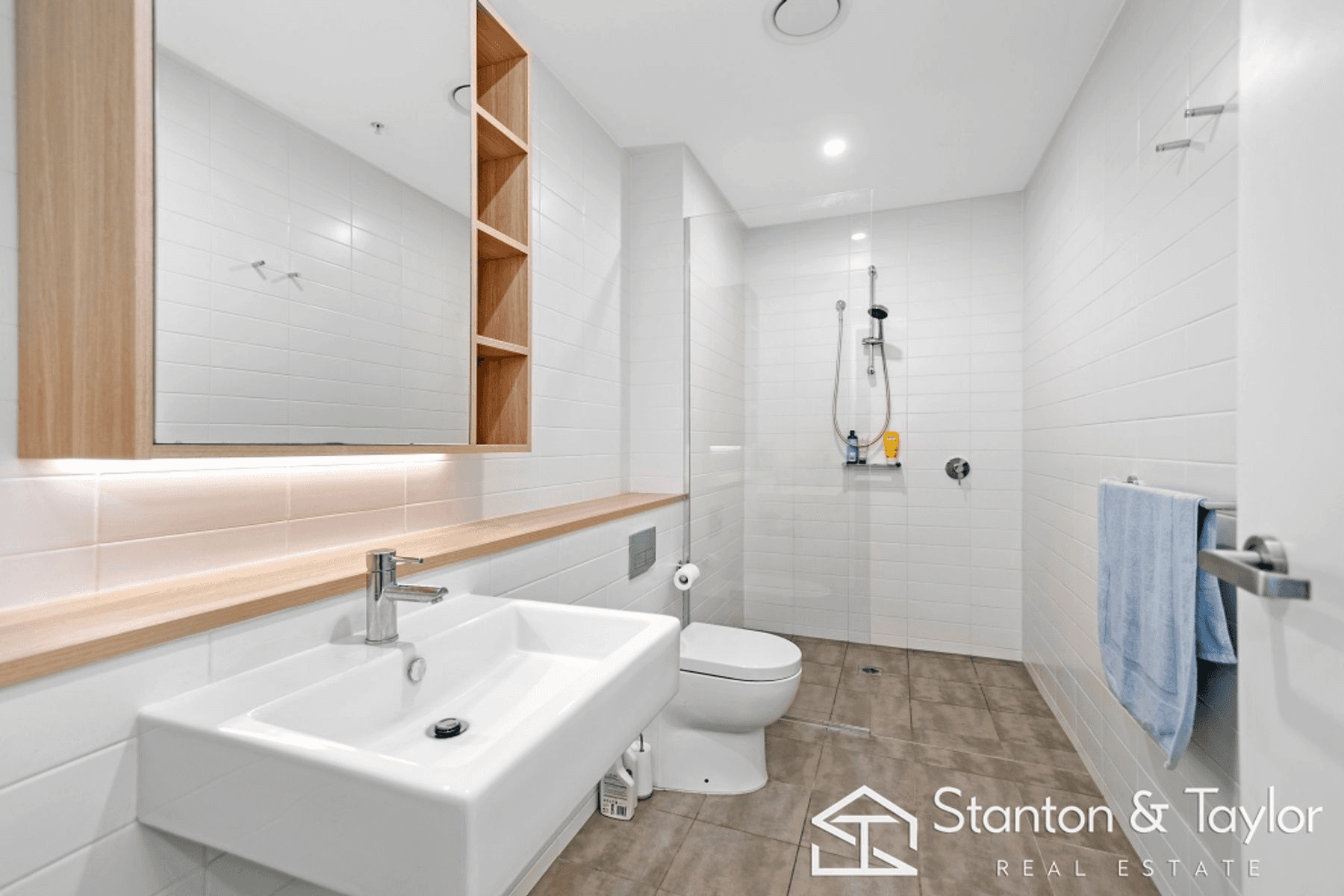 610/8 Aviators Way, Penrith, NSW 2750