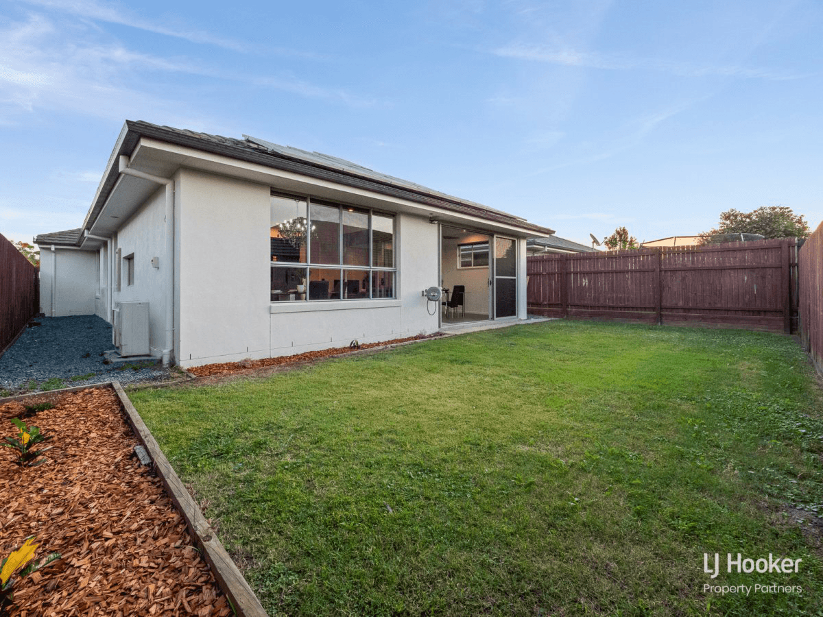 12 Angliss Circuit, THORNLANDS, QLD 4164