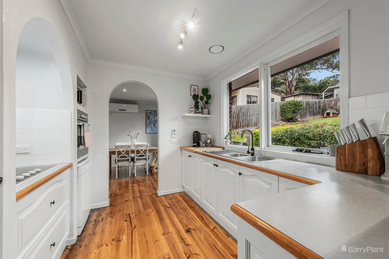 8 Progress Road, ELTHAM NORTH, VIC 3095