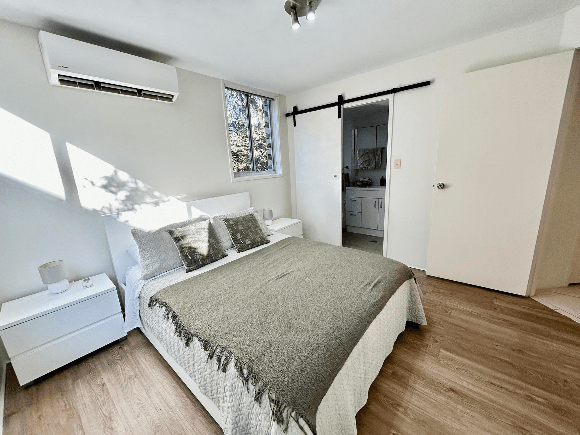 3/24 First Avenue, Broadbeach, QLD 4218