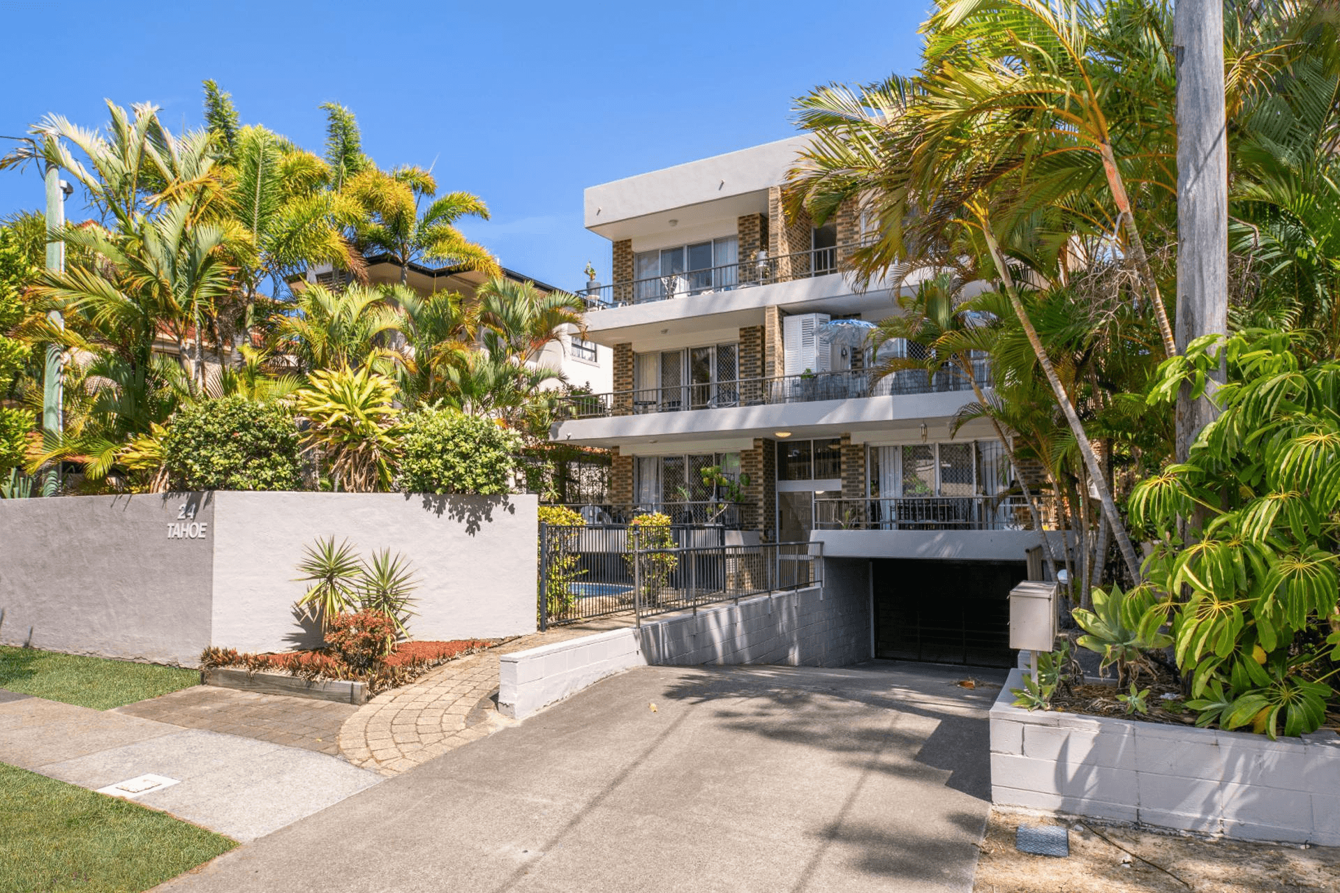 3/24 First Avenue, Broadbeach, QLD 4218