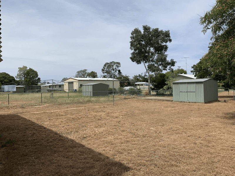 2 Knaggs St, Moura, QLD 4718