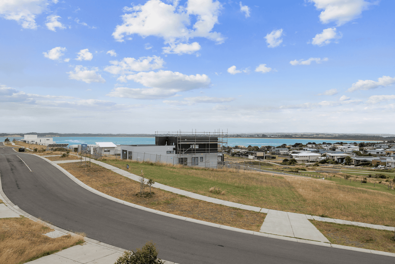 30 Penniwells Drive, SAN REMO, VIC 3925