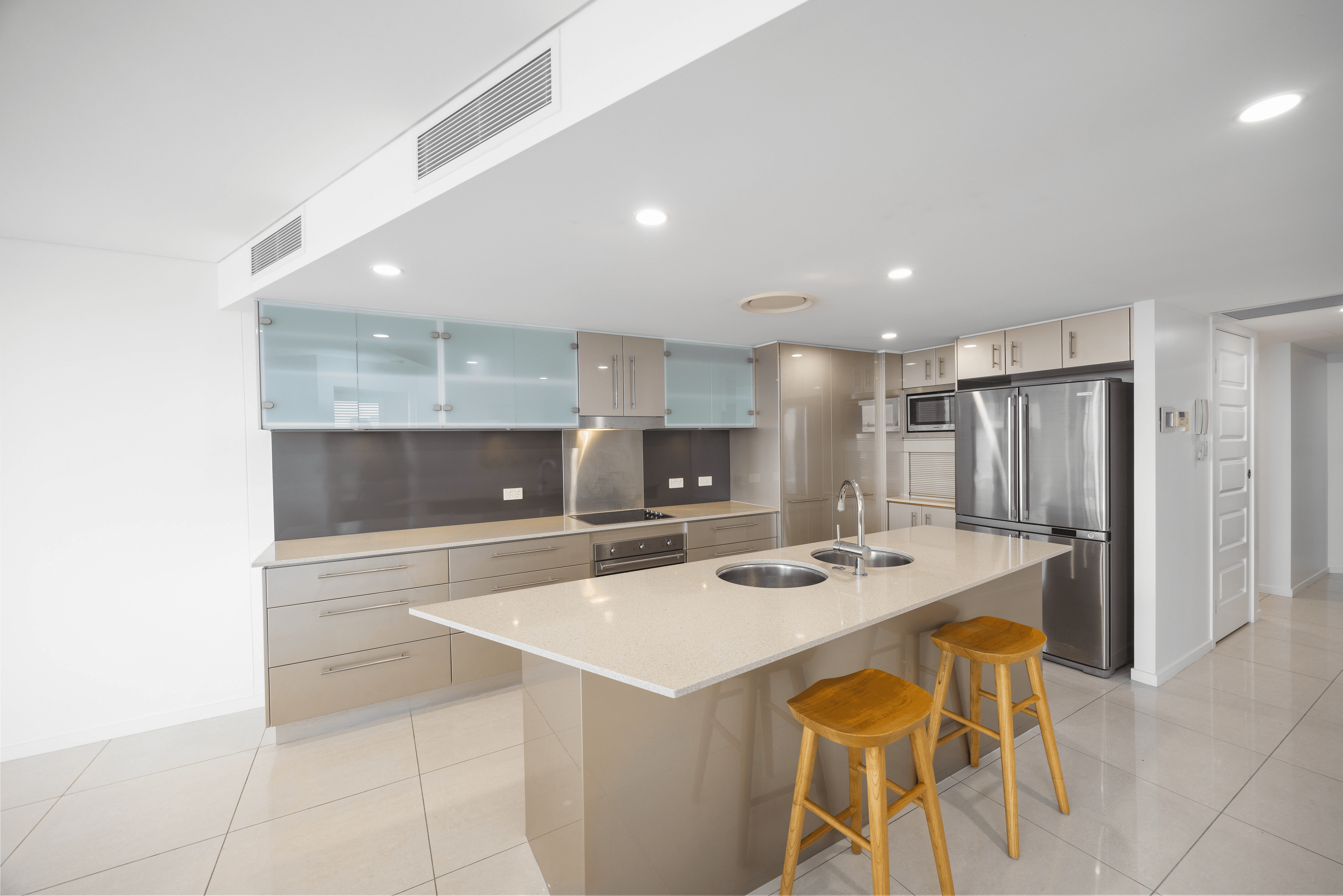702/3 Arthur Street, KINGS BEACH, QLD 4551
