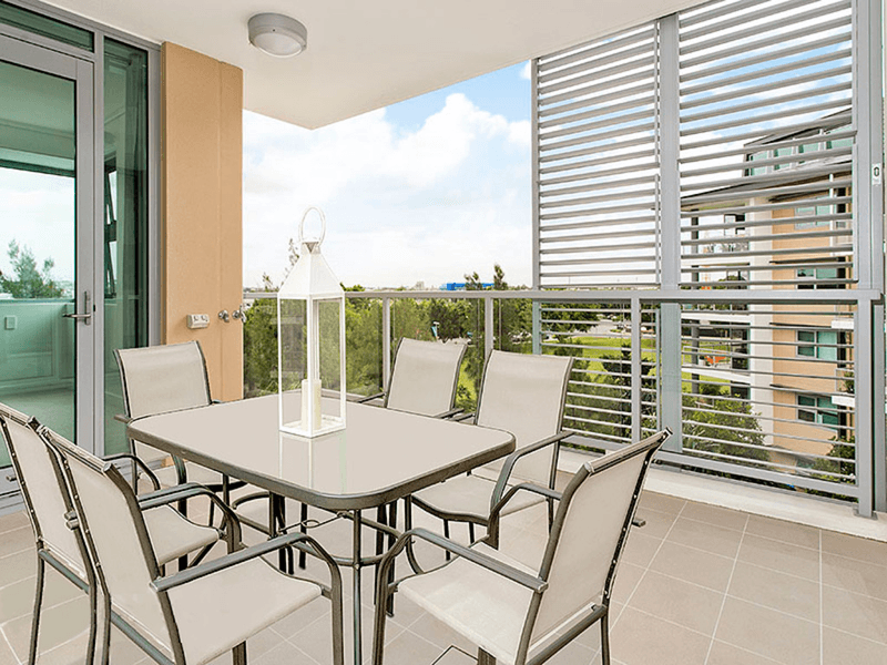 1408/118 Parkside Circuit, HAMILTON, QLD 4007