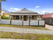 18 Elmwood Circuit, SPRINGFIELD LAKES, QLD 4300