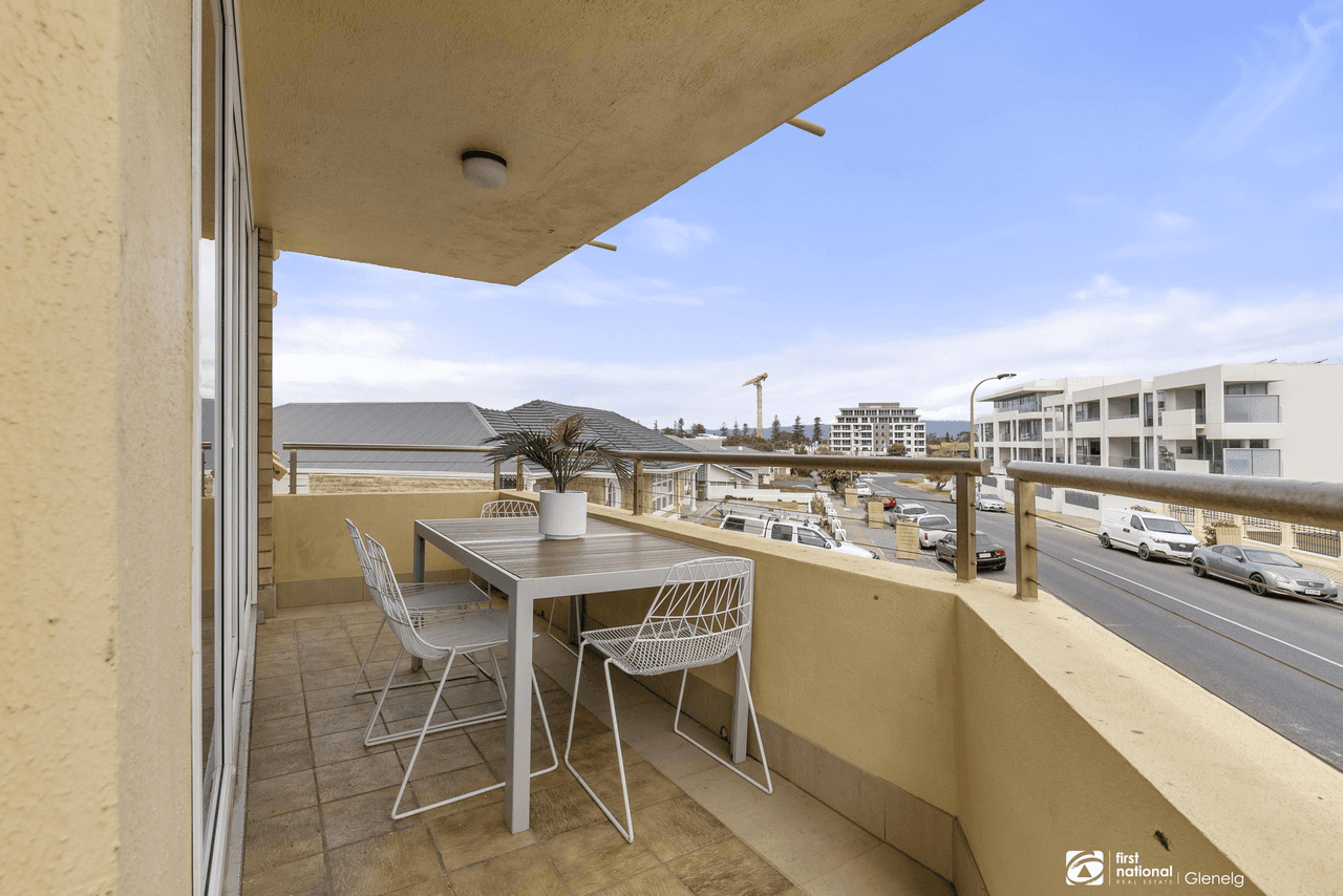 1A/13 North Esplanade, GLENELG NORTH, SA 5045