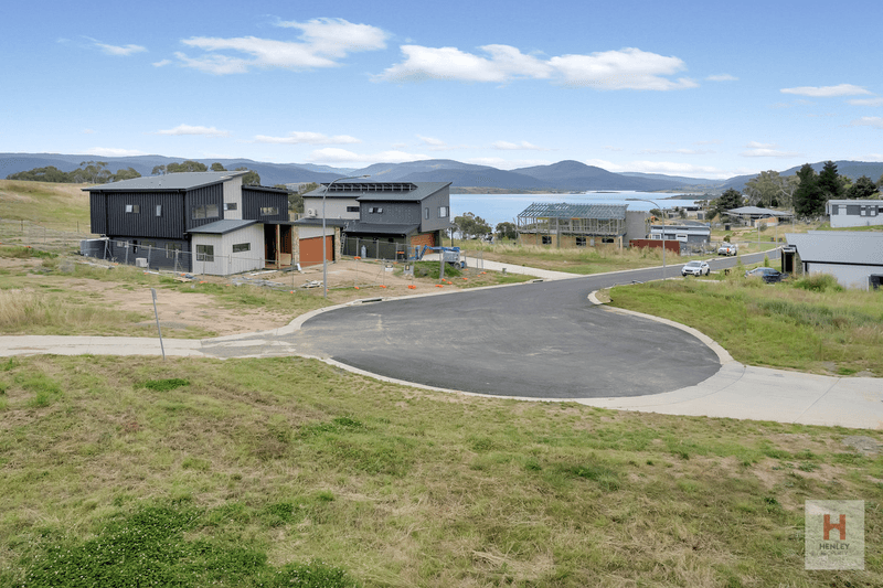 19 Willow Bay Place, East Jindabyne, NSW 2627