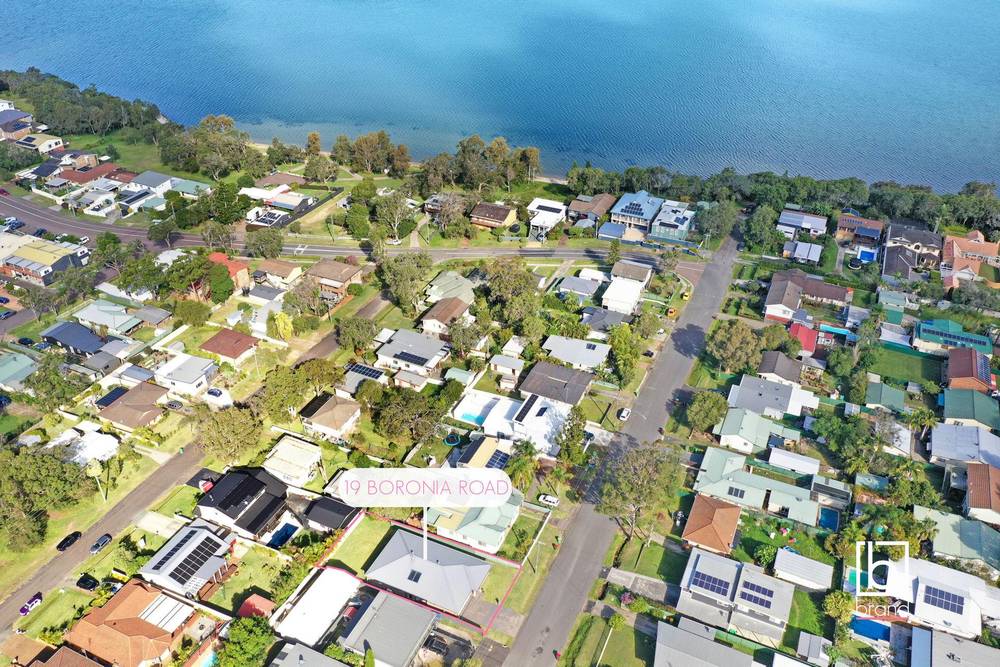 19 Boronia Road, LAKE MUNMORAH, NSW 2259