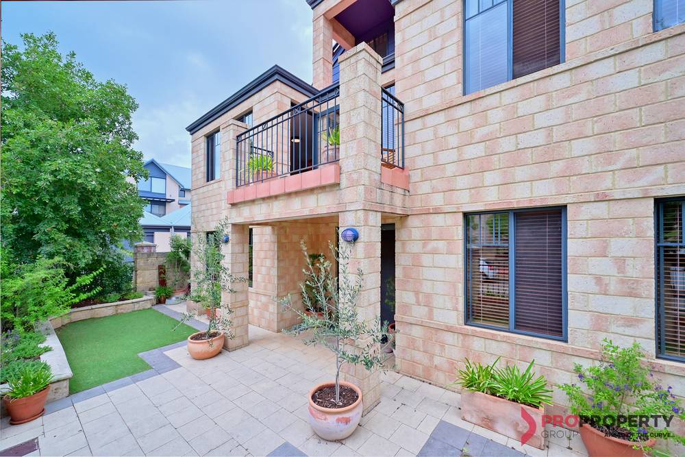 30 The Boardwalk, ASCOT, WA 6104