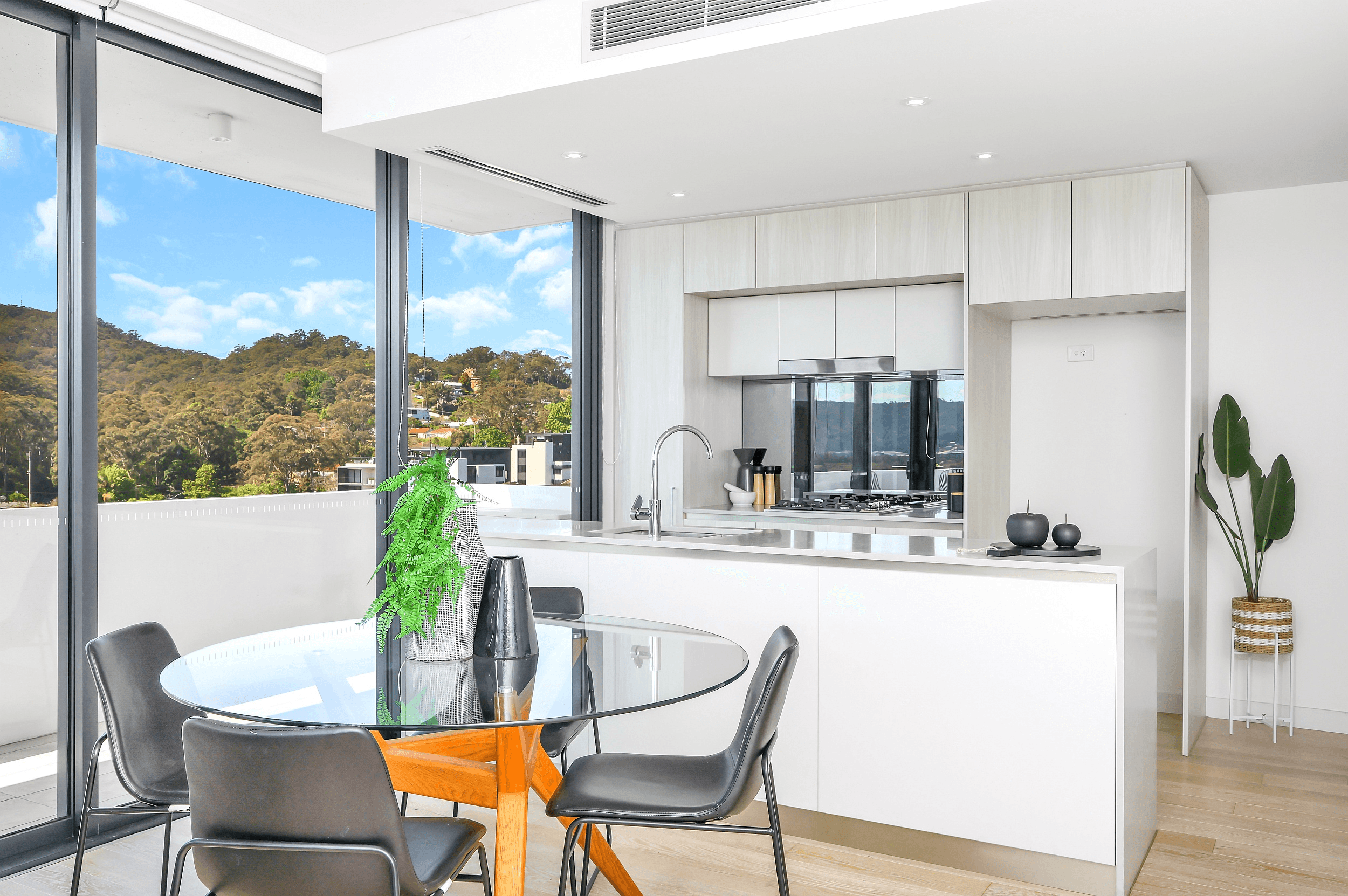 408/148A Albany Street, POINT FREDERICK, NSW 2250