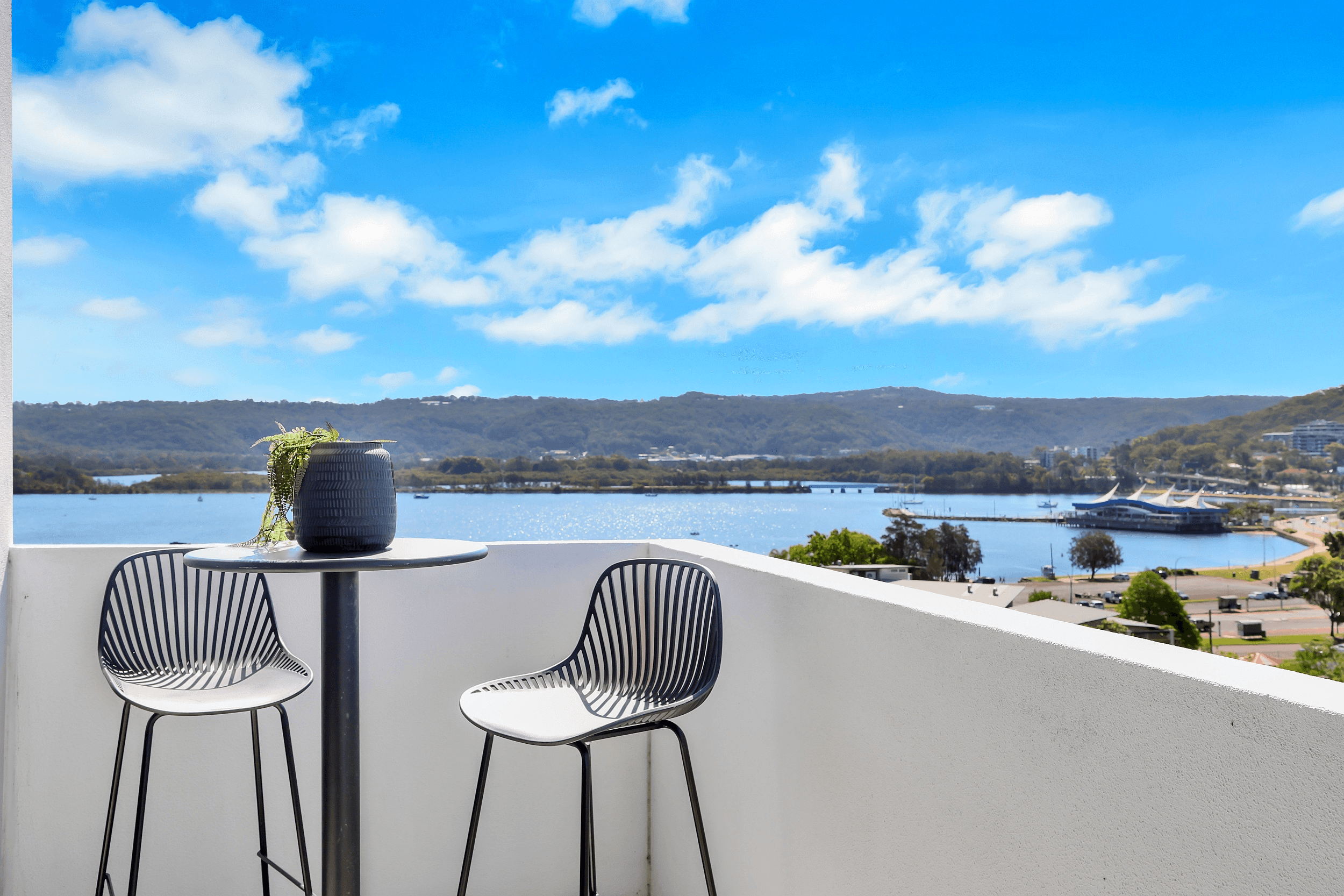 408/148A Albany Street, POINT FREDERICK, NSW 2250