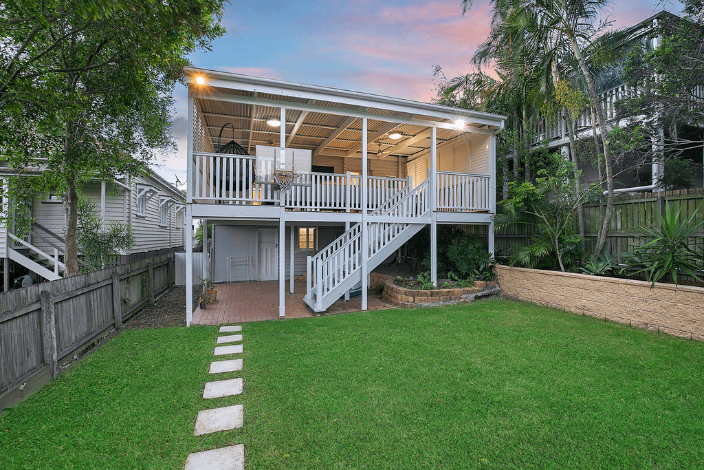 12 Princess Street, CAMP HILL, QLD 4152