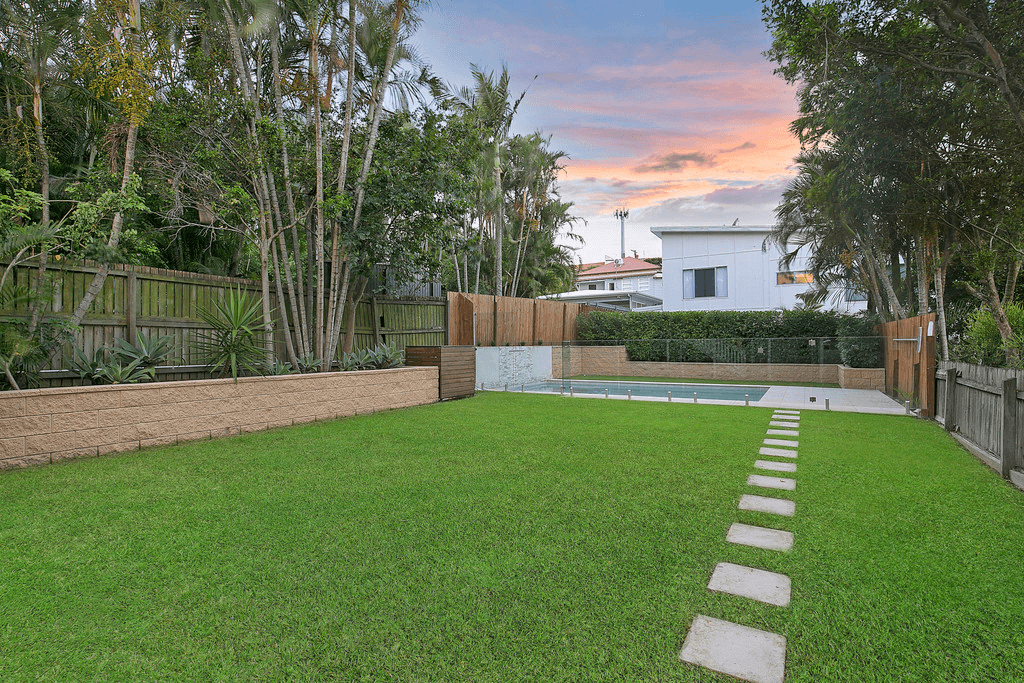 12 Princess Street, CAMP HILL, QLD 4152