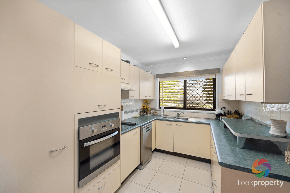 1/10 Melody Court, Warana, QLD 4575