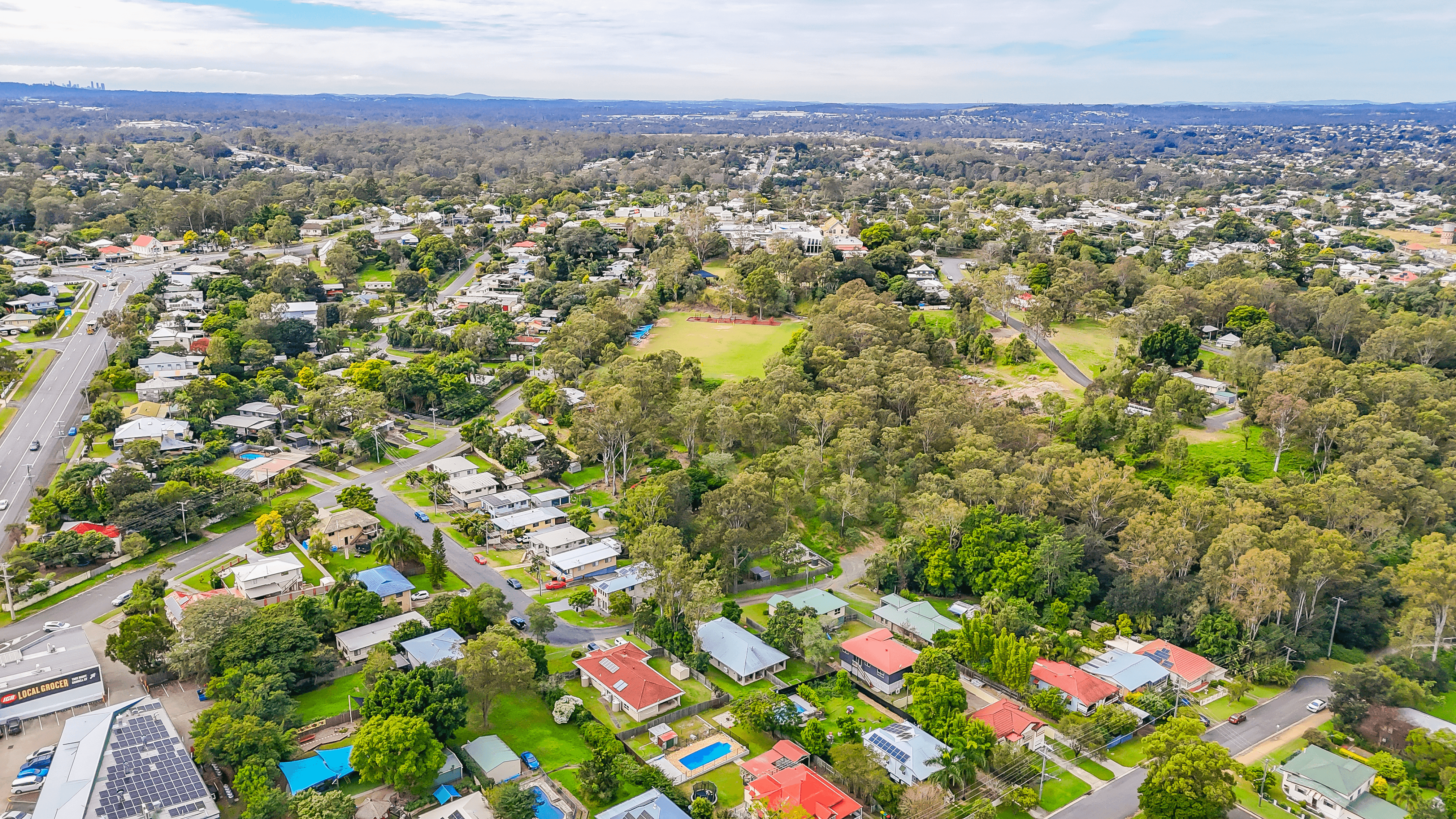 13 Robinson Street, BRASSALL, QLD 4305