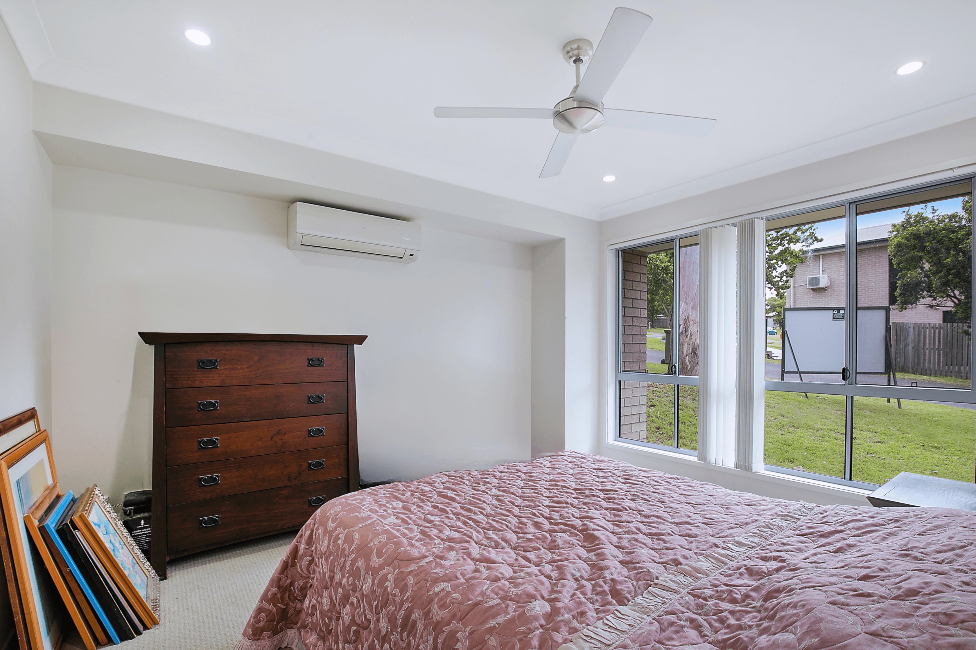 13 Robinson Street, BRASSALL, QLD 4305