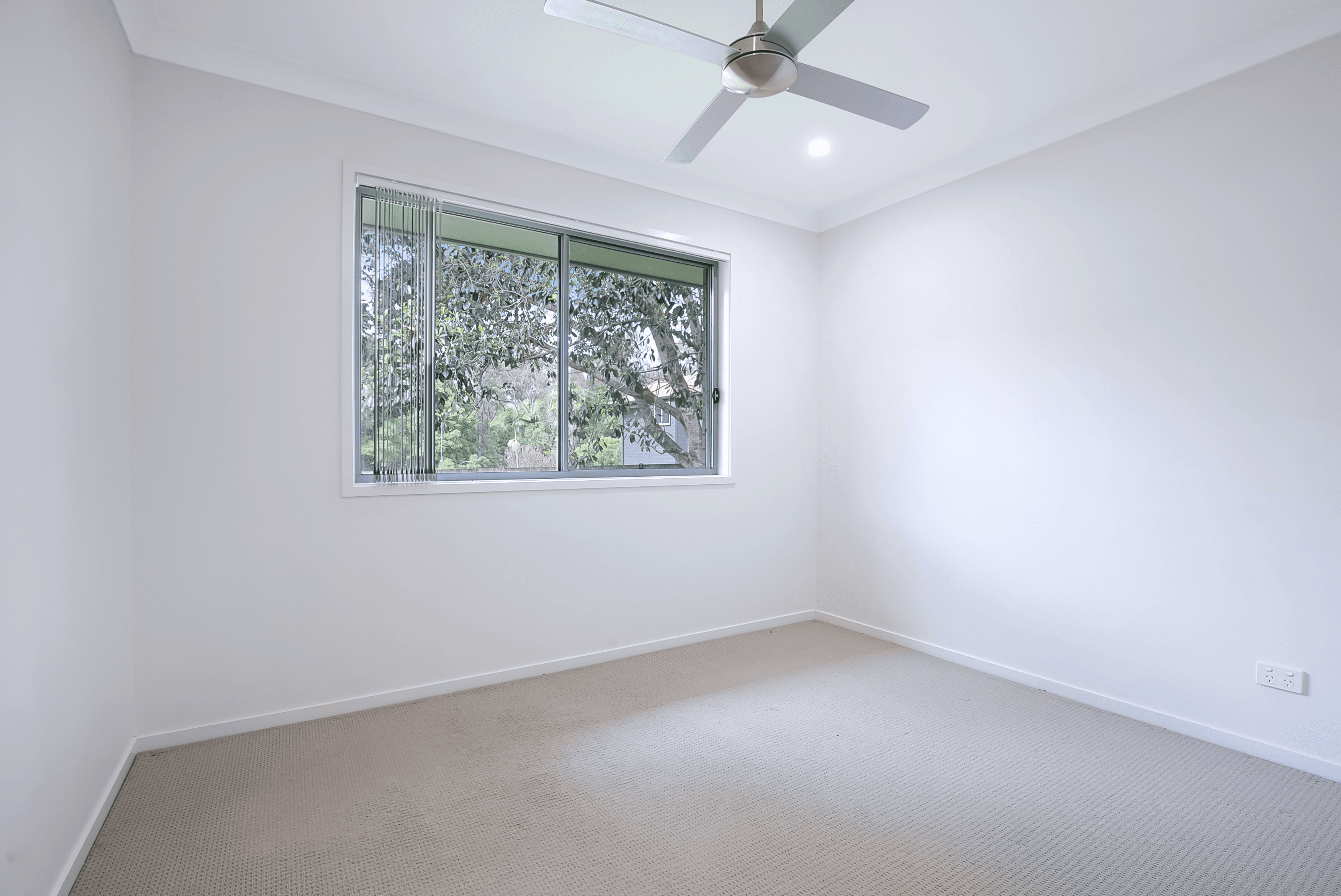 13 Robinson Street, BRASSALL, QLD 4305