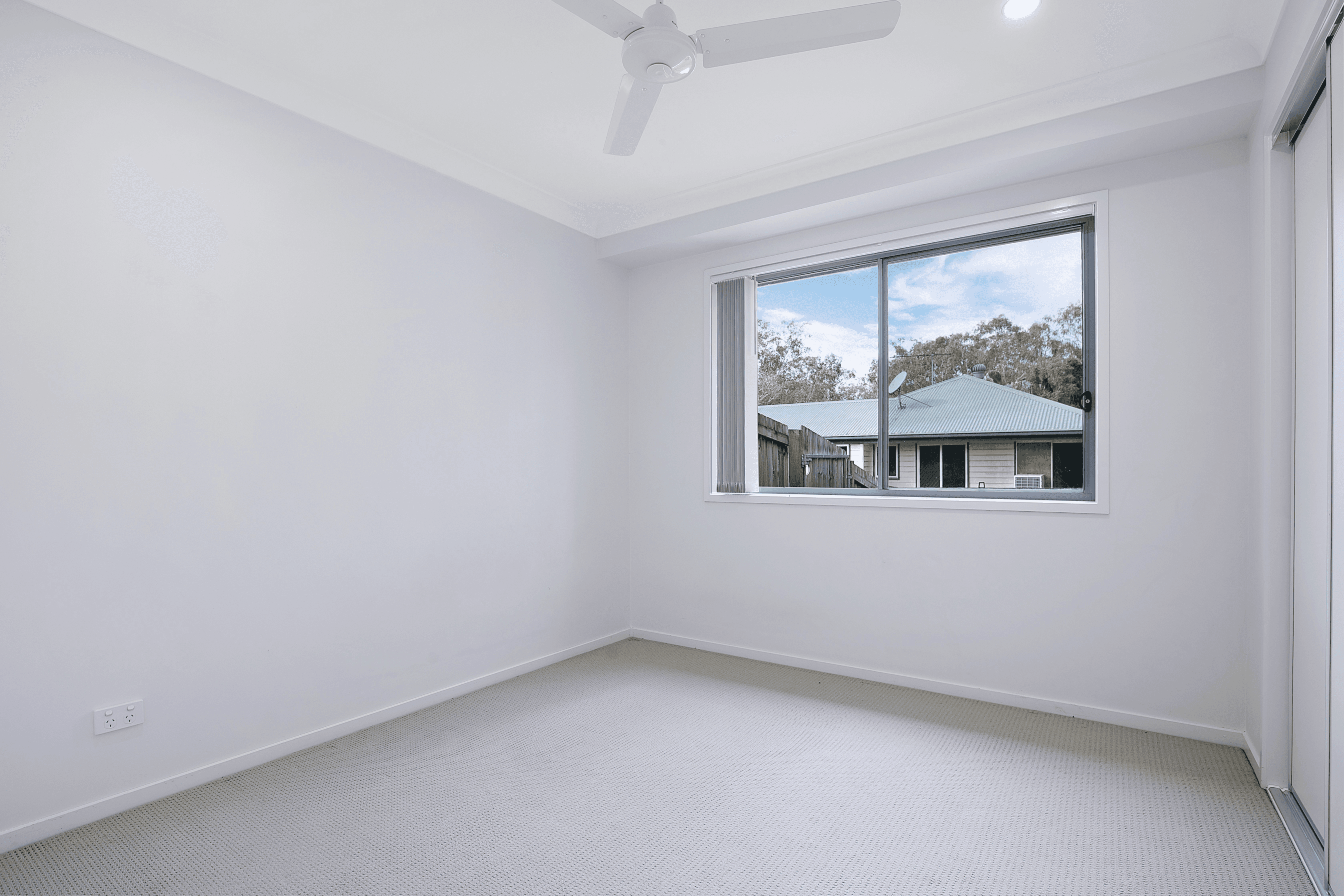 13 Robinson Street, BRASSALL, QLD 4305