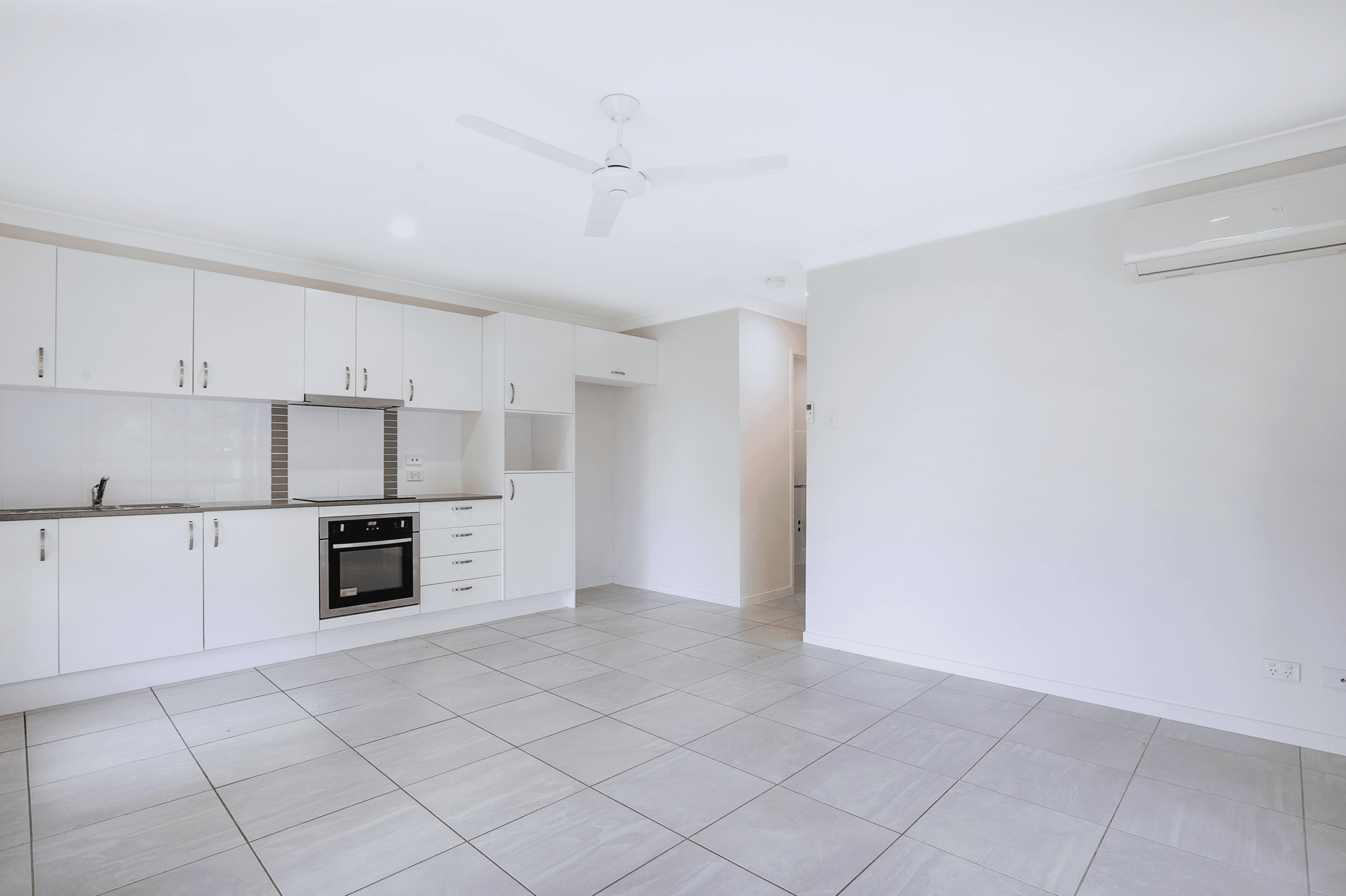 13 Robinson Street, BRASSALL, QLD 4305