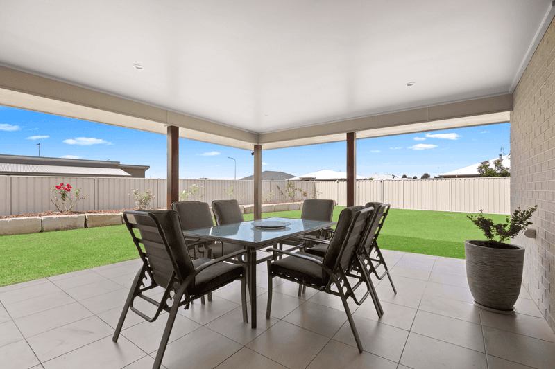 22 Ridge Drive, Cambooya, QLD 4358