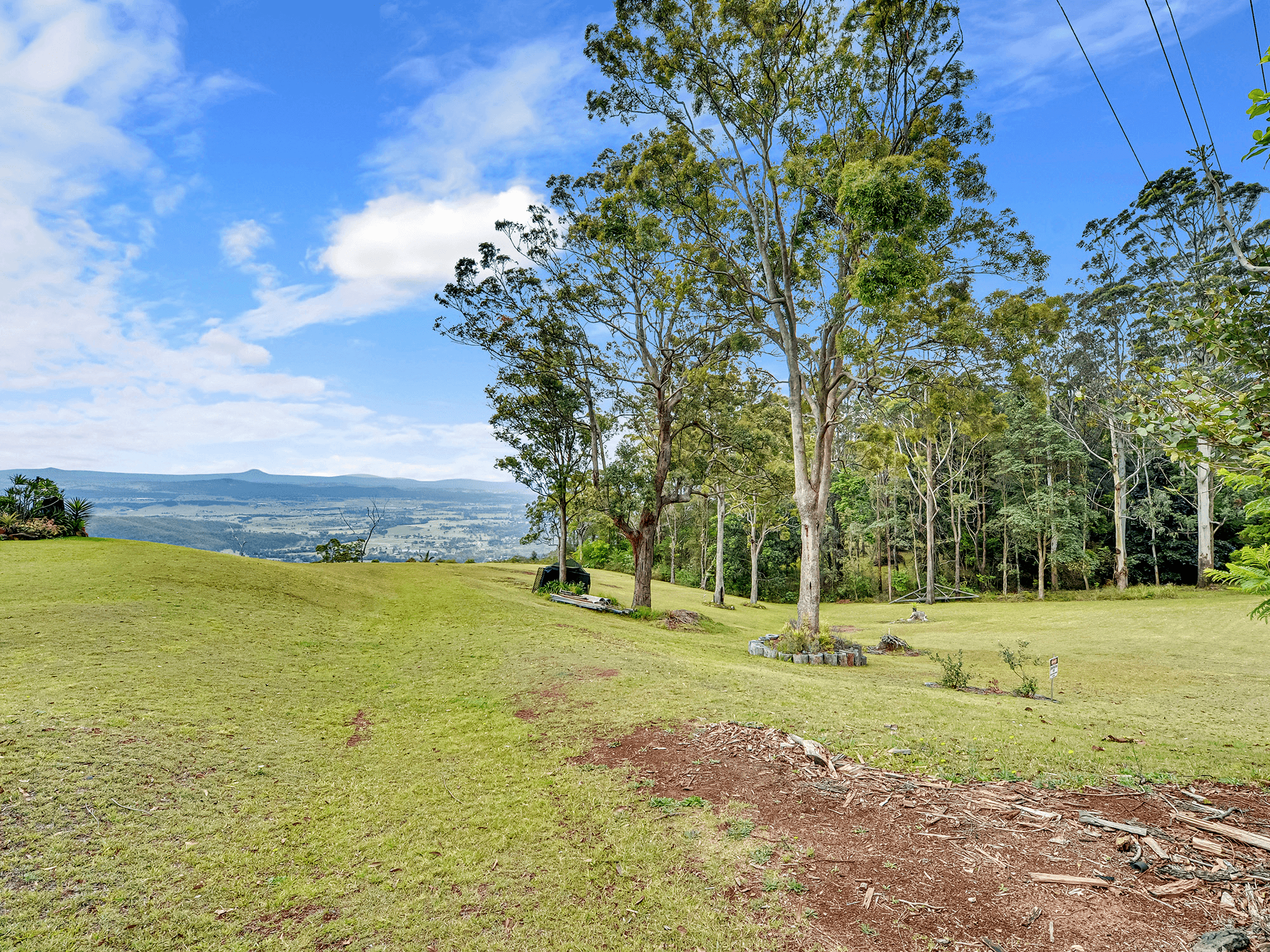 801-811 Main Western Road, TAMBORINE MOUNTAIN, QLD 4272