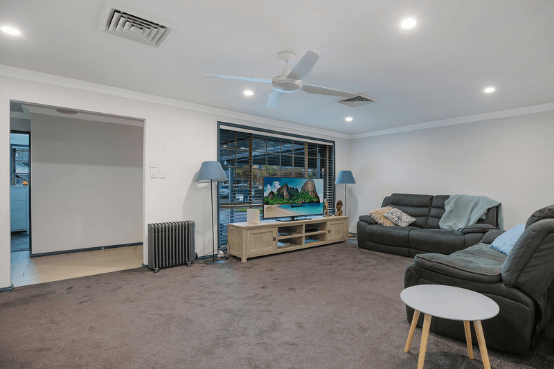 16 Admiralty Place, UMINA BEACH, NSW 2257