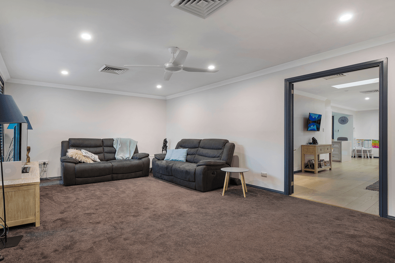 16 Admiralty Place, UMINA BEACH, NSW 2257