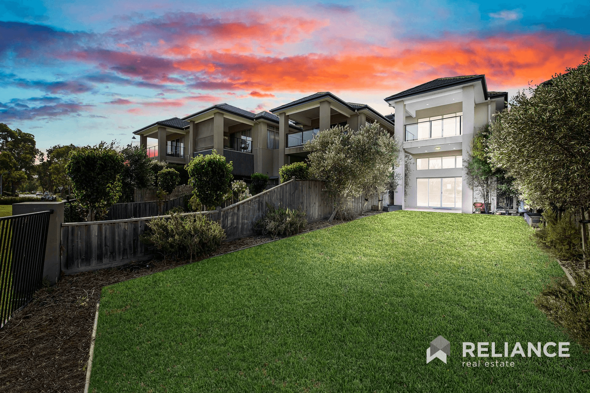 4/1-9 Eagleview Place, Sanctuary Lakes, VIC 3030