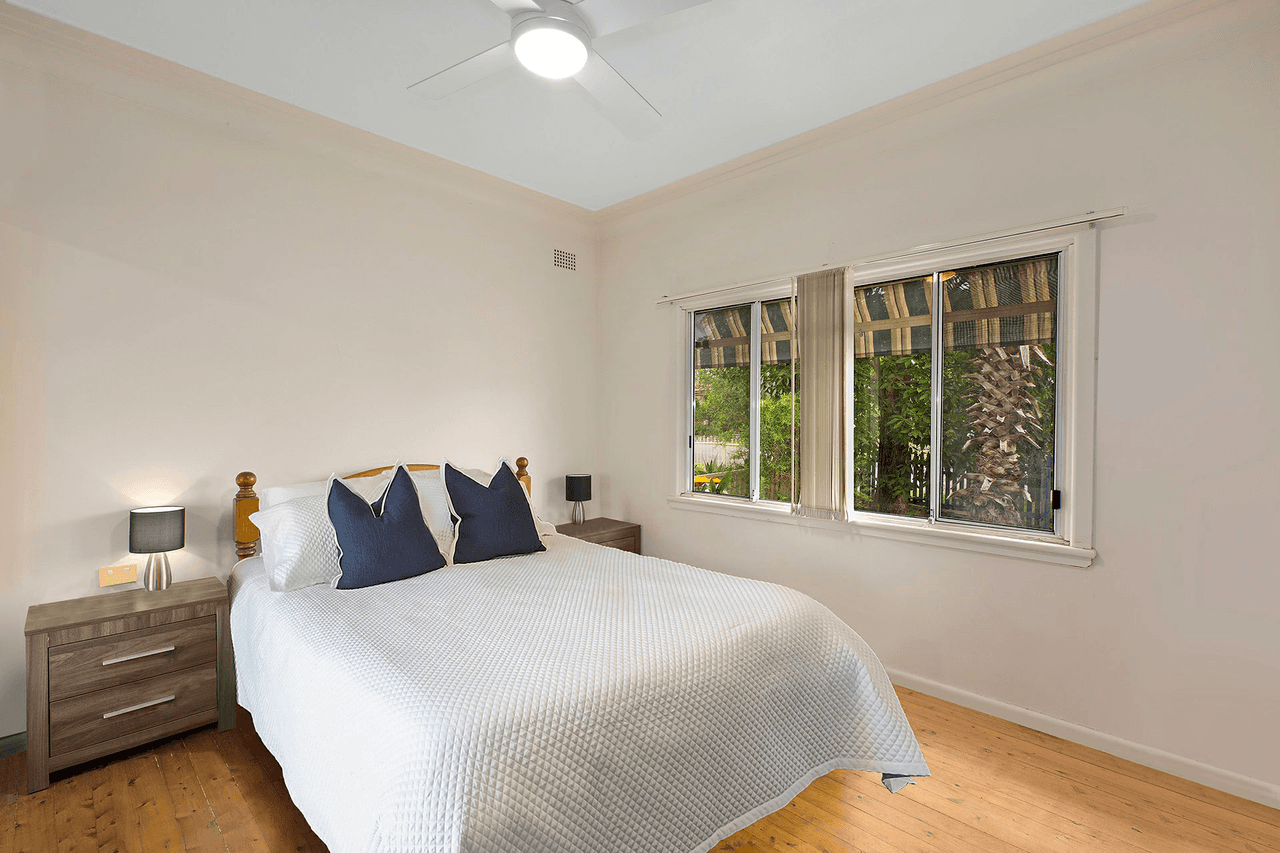 10 Dampier Boulevard, KILLARNEY VALE, NSW 2261