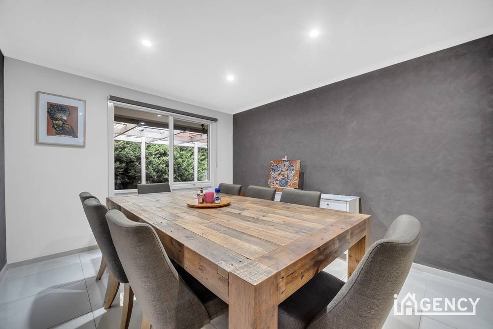 10 Plumpton Court, ENDEAVOUR HILLS, VIC 3802