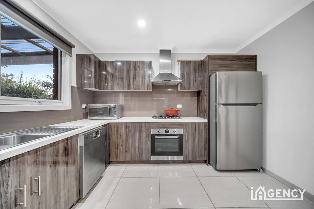 10 Plumpton Court, ENDEAVOUR HILLS, VIC 3802