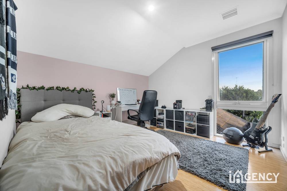 10 Plumpton Court, ENDEAVOUR HILLS, VIC 3802