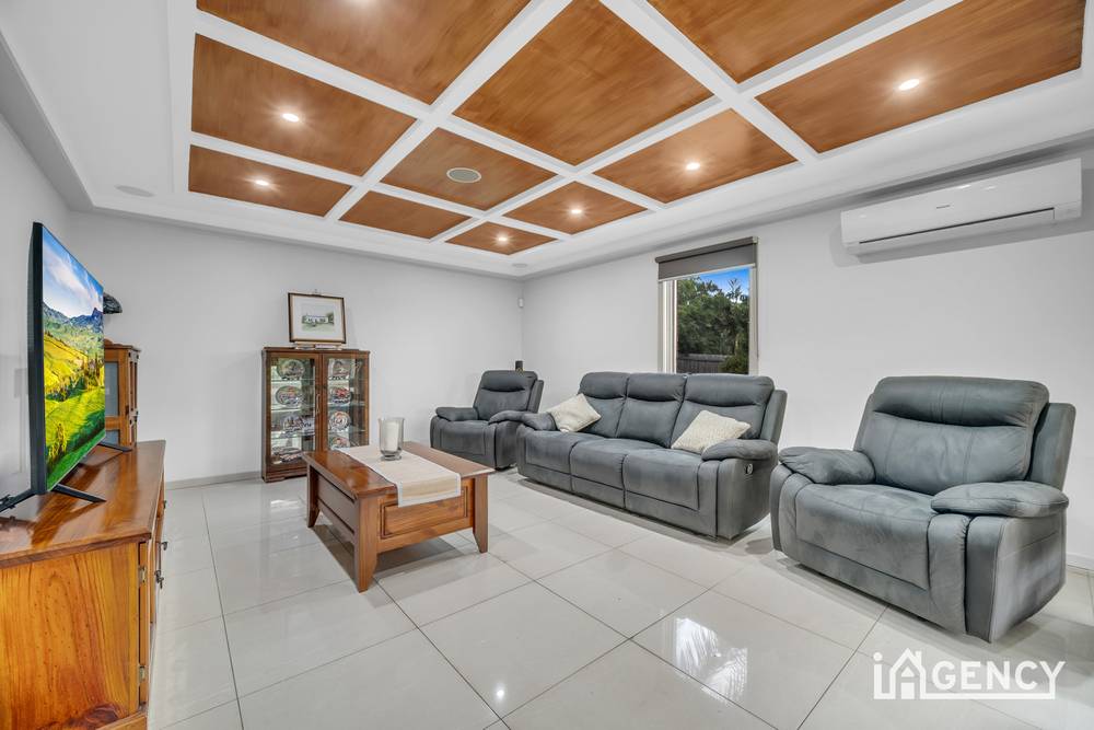 10 Plumpton Court, ENDEAVOUR HILLS, VIC 3802