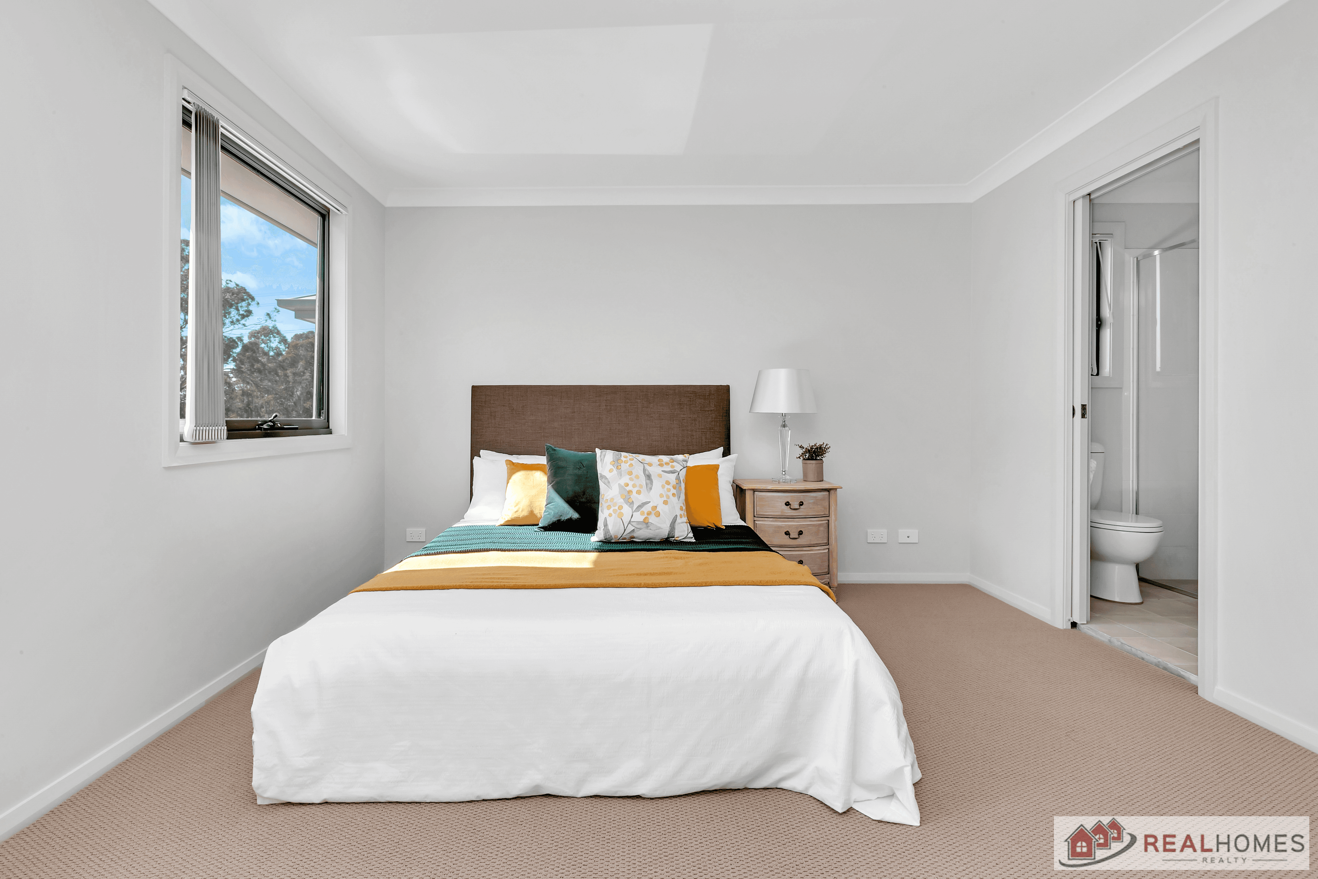 10 Corporal Way, JORDAN SPRINGS, NSW 2747