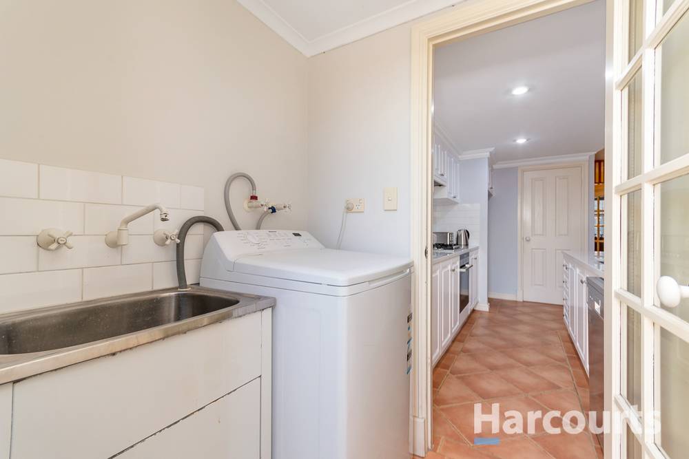 194 Lakeside Drive, JOONDALUP, WA 6027