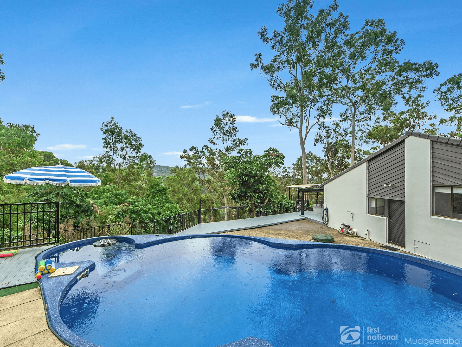 72 Wallaby Drive, Mudgeeraba, QLD 4213