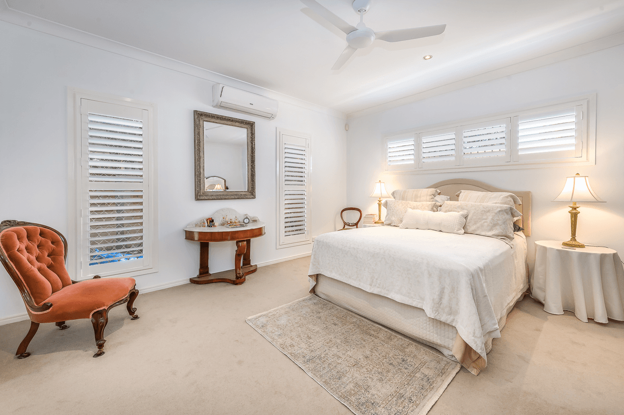 75 East Quay Drive, BIGGERA WATERS, QLD 4216