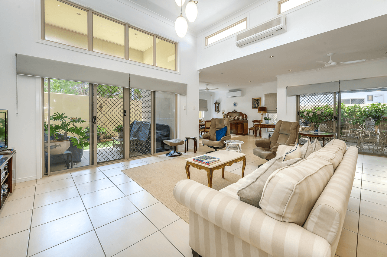 75 East Quay Drive, BIGGERA WATERS, QLD 4216