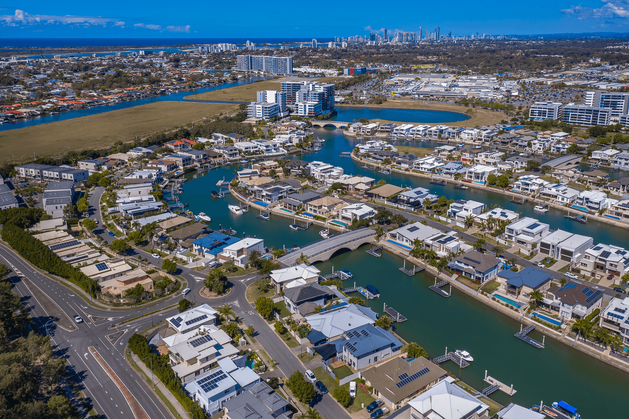 75 East Quay Drive, BIGGERA WATERS, QLD 4216