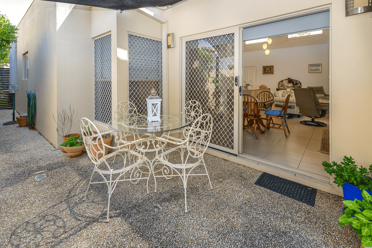 75 East Quay Drive, BIGGERA WATERS, QLD 4216