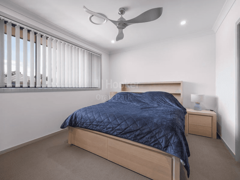 9 Banfield Drive, ORAN PARK, NSW 2570
