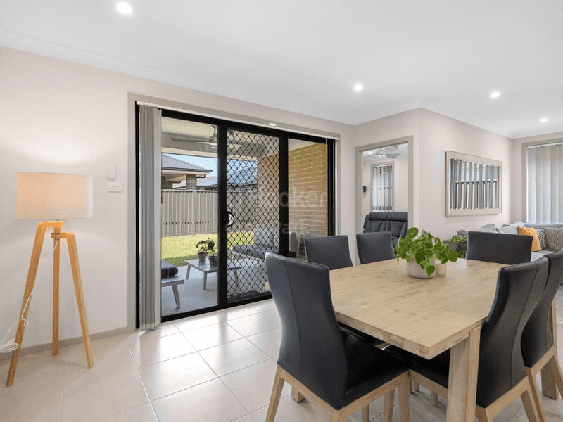 9 Banfield Drive, ORAN PARK, NSW 2570