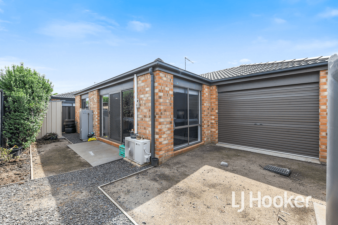 3 Nikolai Place, CLYDE NORTH, VIC 3978